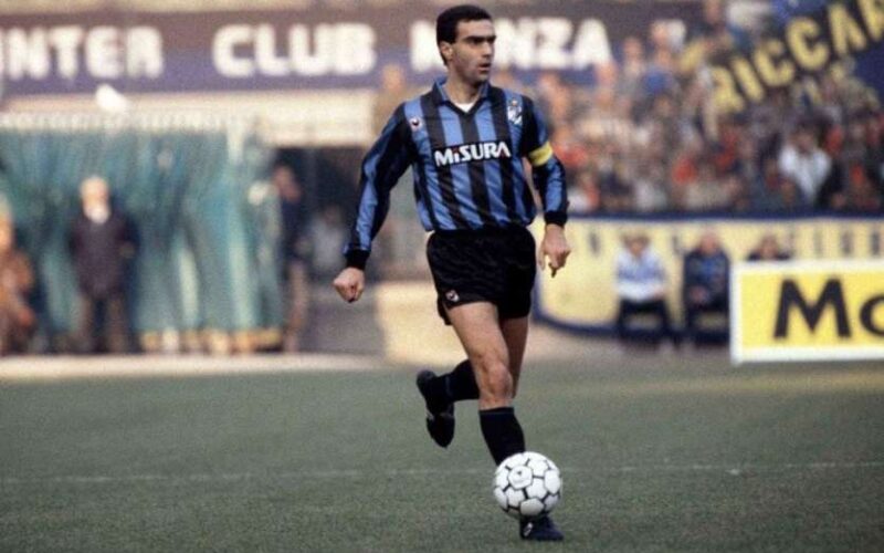 10 Greatest Right Backs In Soccer History