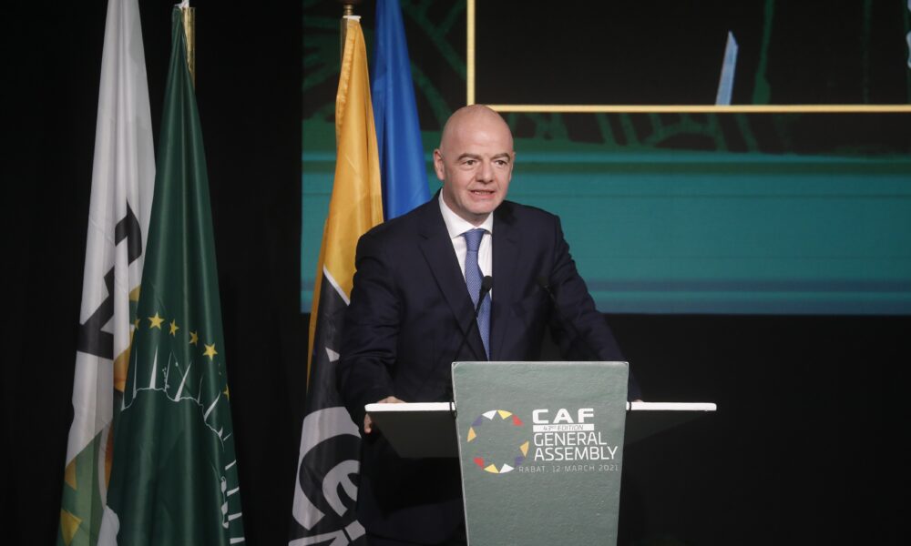 FIFA President Applaud African "Team Spirit"