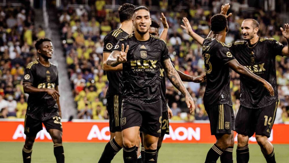 10 Best Soccer Team Wearing Black Jersey