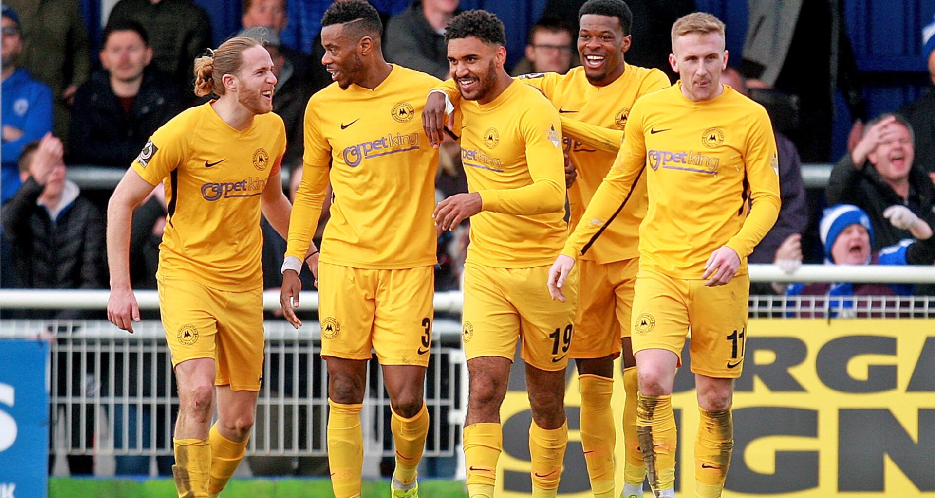 10 Top Soccer Teams With Yellow Jersey