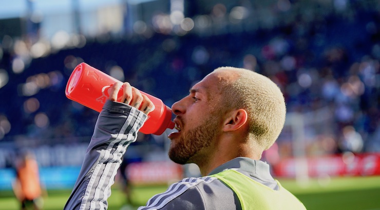 Stay Hydrated: 10 Best Water Bottles For Soccer Players 2023