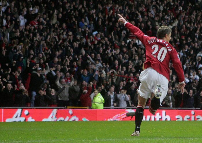 10 Famous Soccer Players With The Number 20 Jersey