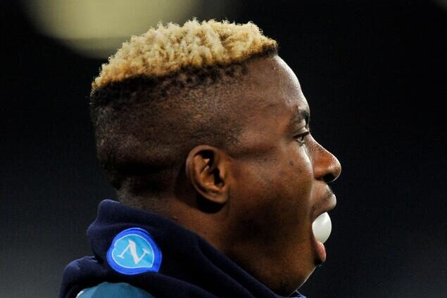 Why Do Soccer Players/Managers Chew Gum While Playing?