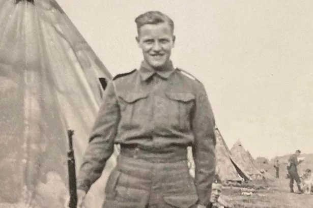 20 Famous Soccer Players Who Served In War Time