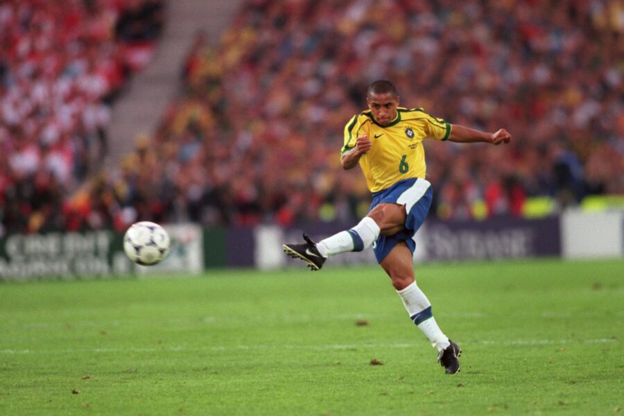 10 Soccer Player With The Deadliest & Fastest Shot To Goal In History