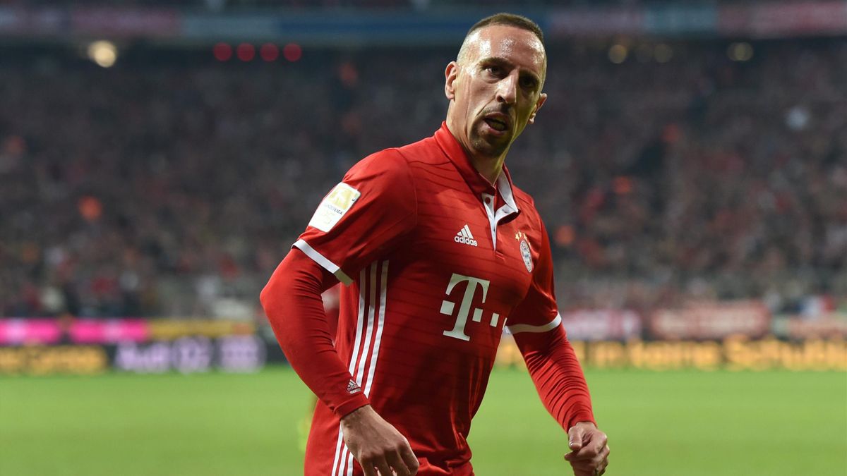 10 Soccer Players Who Change Religion