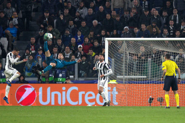 10 Greatest Goals Ever Scored In Football History