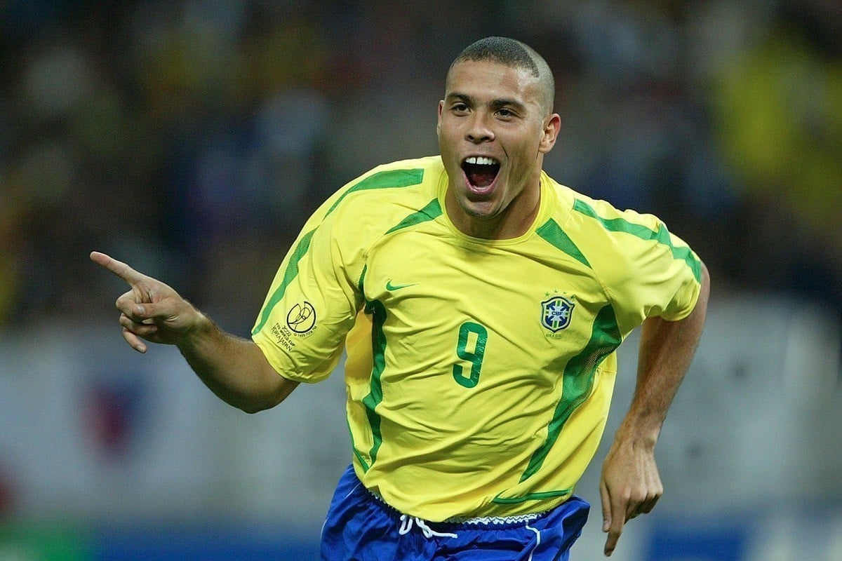 The 10 Best Number 9s in Football History